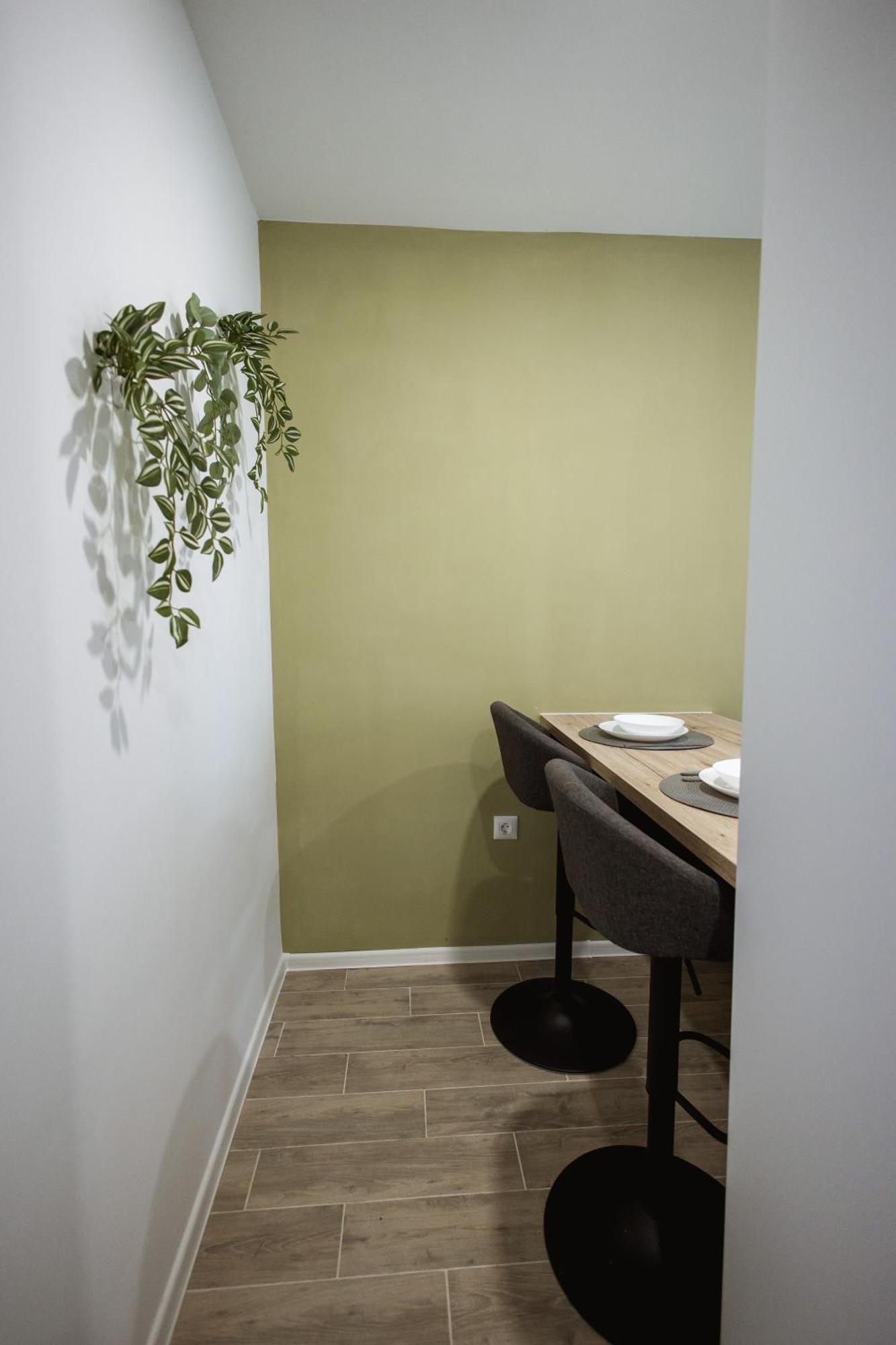 Cozy Studio Apartment In Osijek - Self Check In Exteriör bild